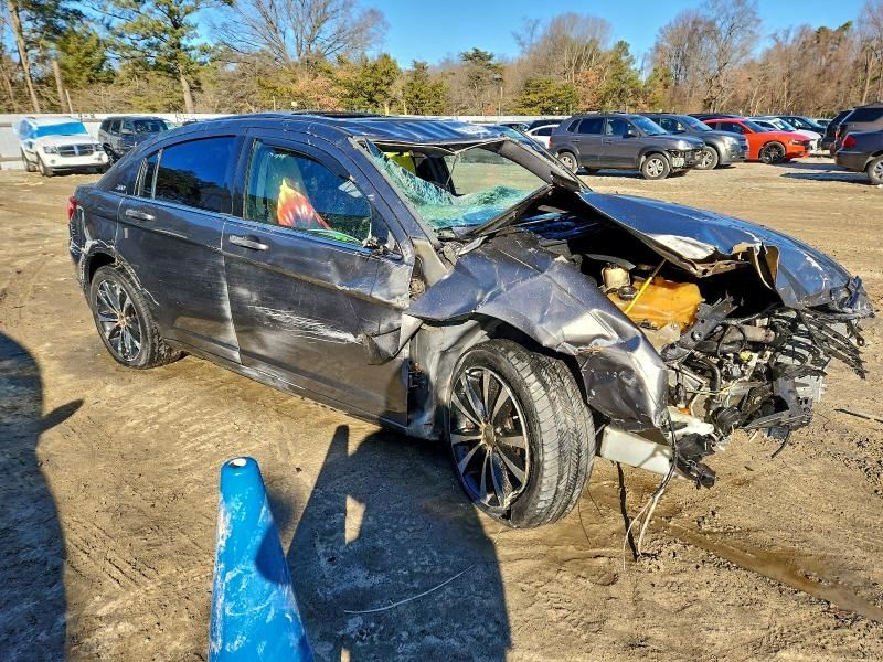 2013 Chrysler 200 Limited