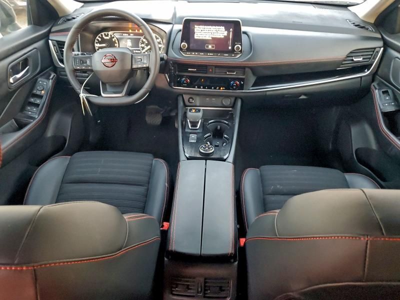 2025 Nissan Rogue sv