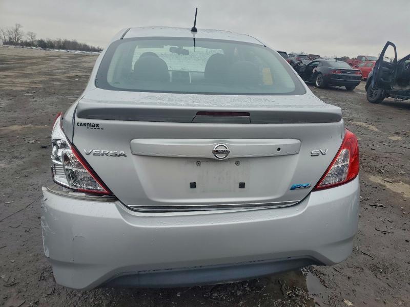 2015 Niss Versa 1.6 sv
