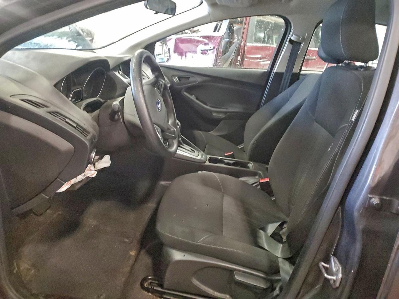 2015 Ford Focus s