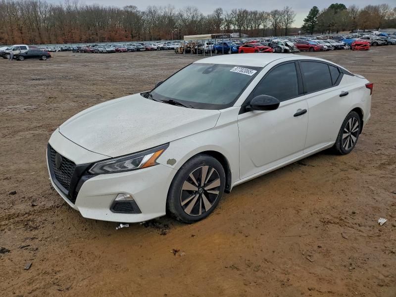 2021 Nissan Altima sv