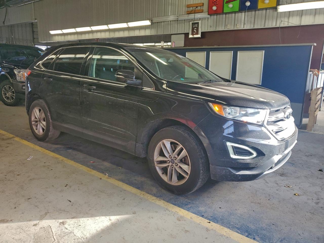 2017 Ford Edge sel