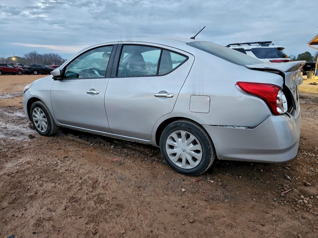 2018 Nissan Versa s