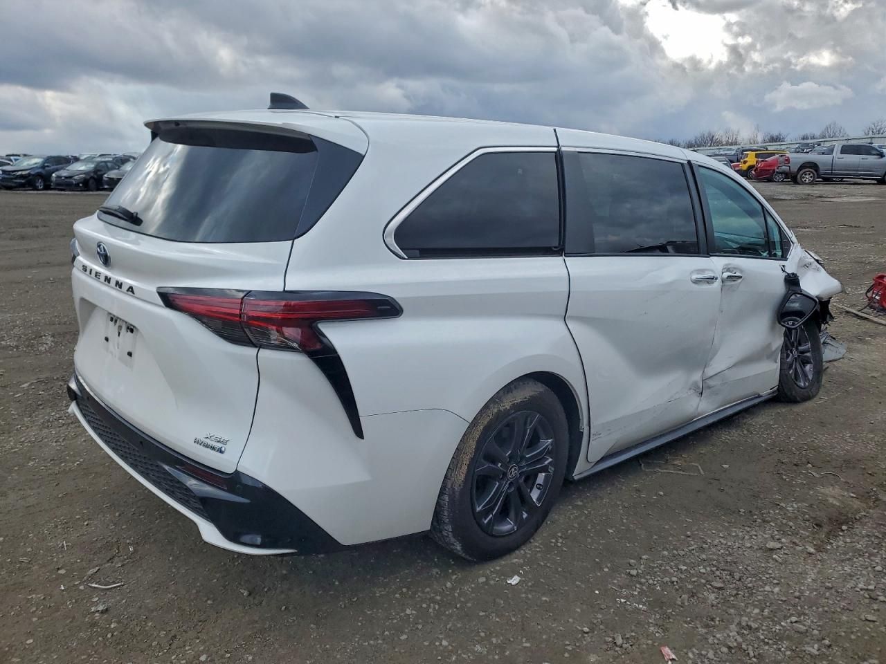 2024 Toyota Sienna xse