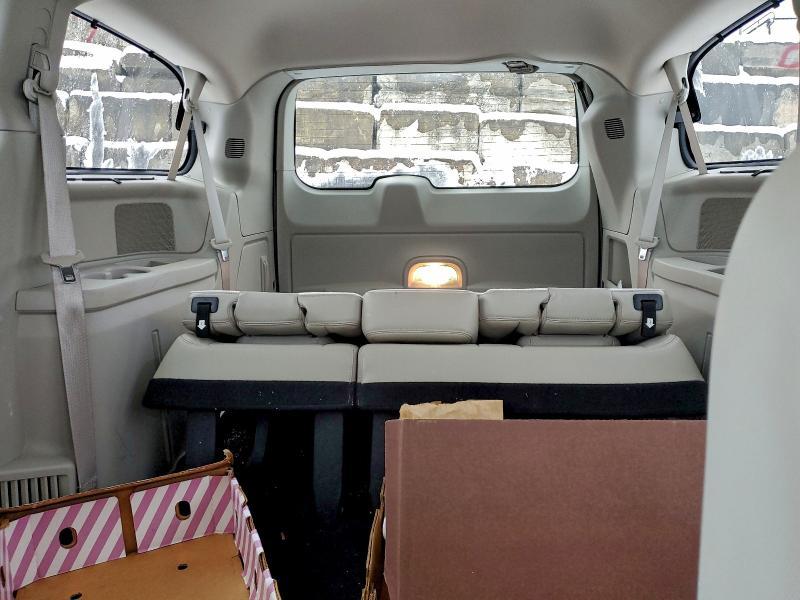 2012 Chrysler Town & Country Touring l