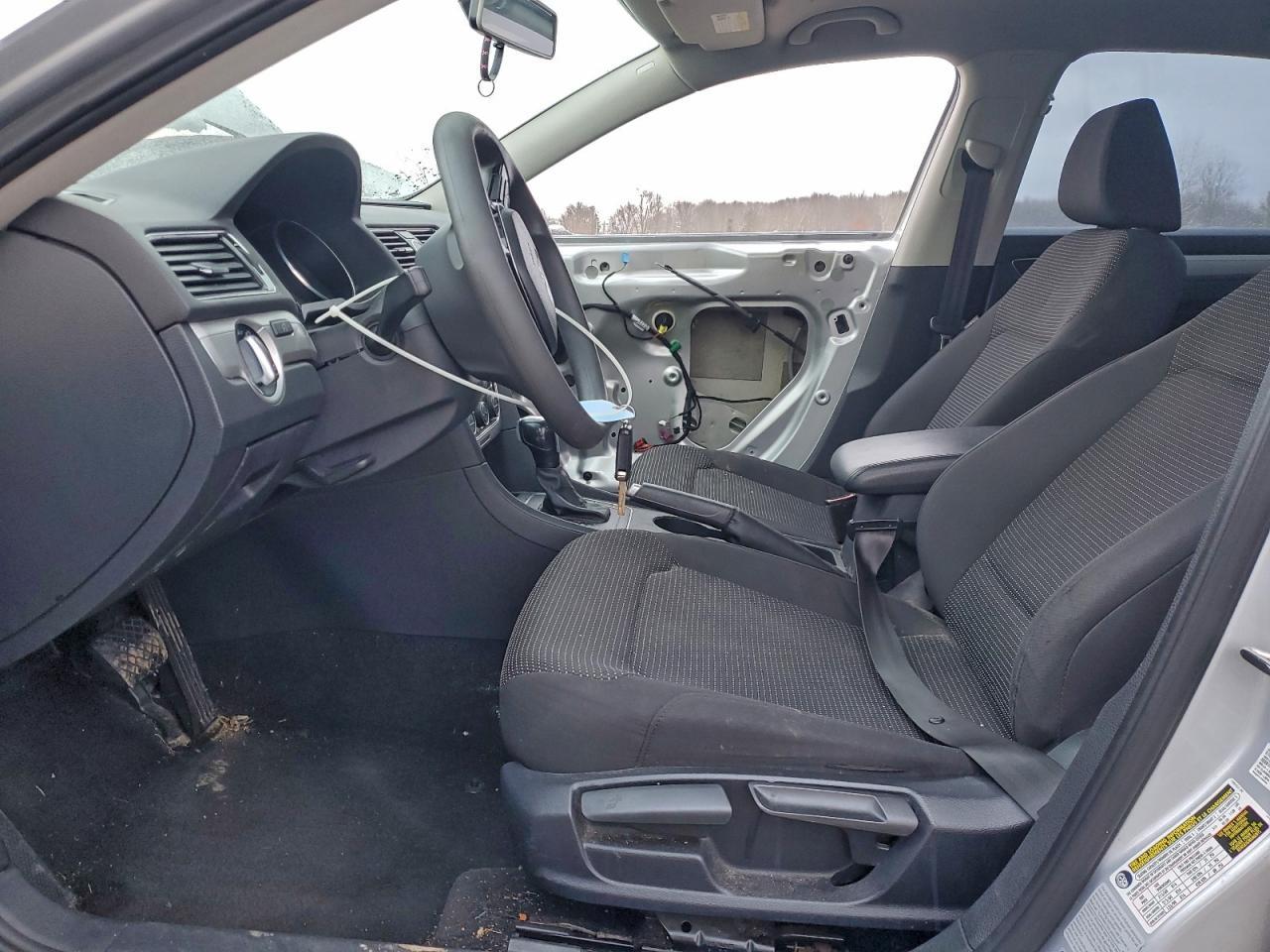 2016 Volkswagen Passat s