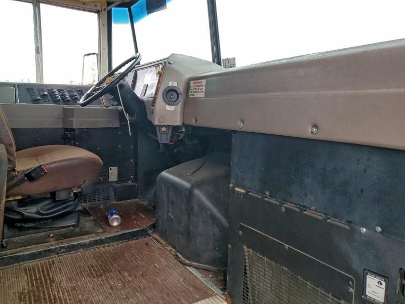 2001 International 3000 3000