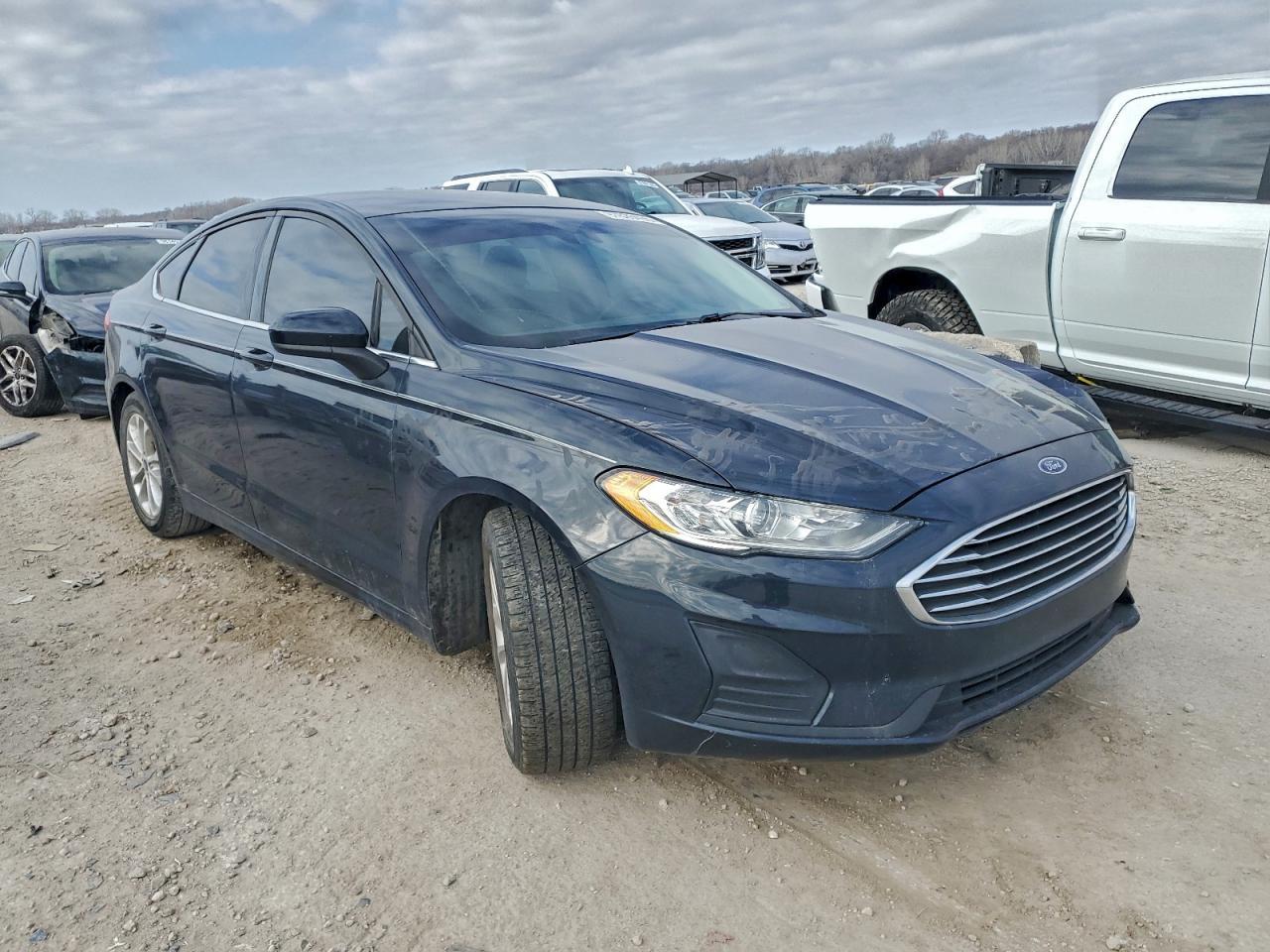 2020 Ford Fusion se