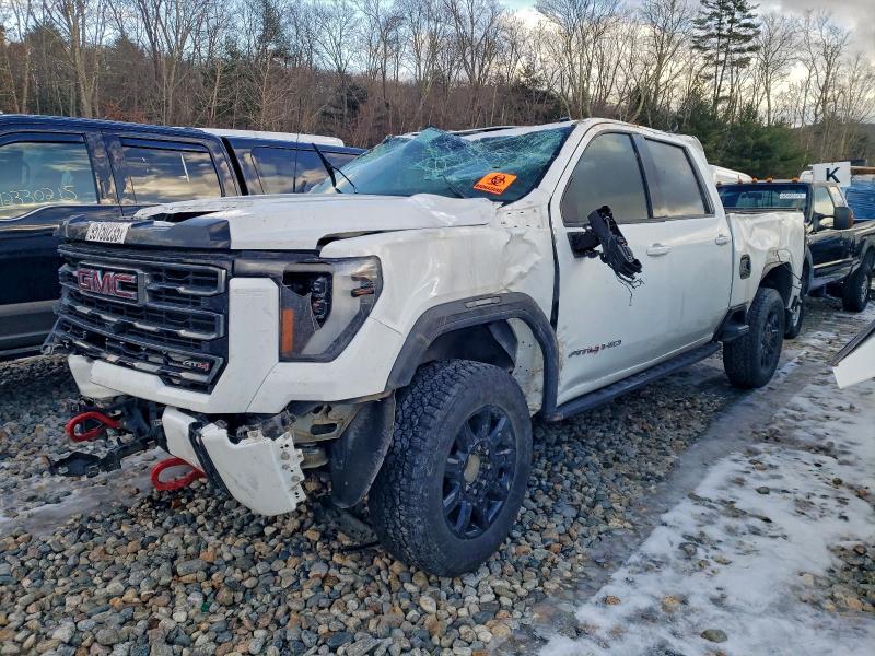 2024 GMC Sierra K2500 AT4