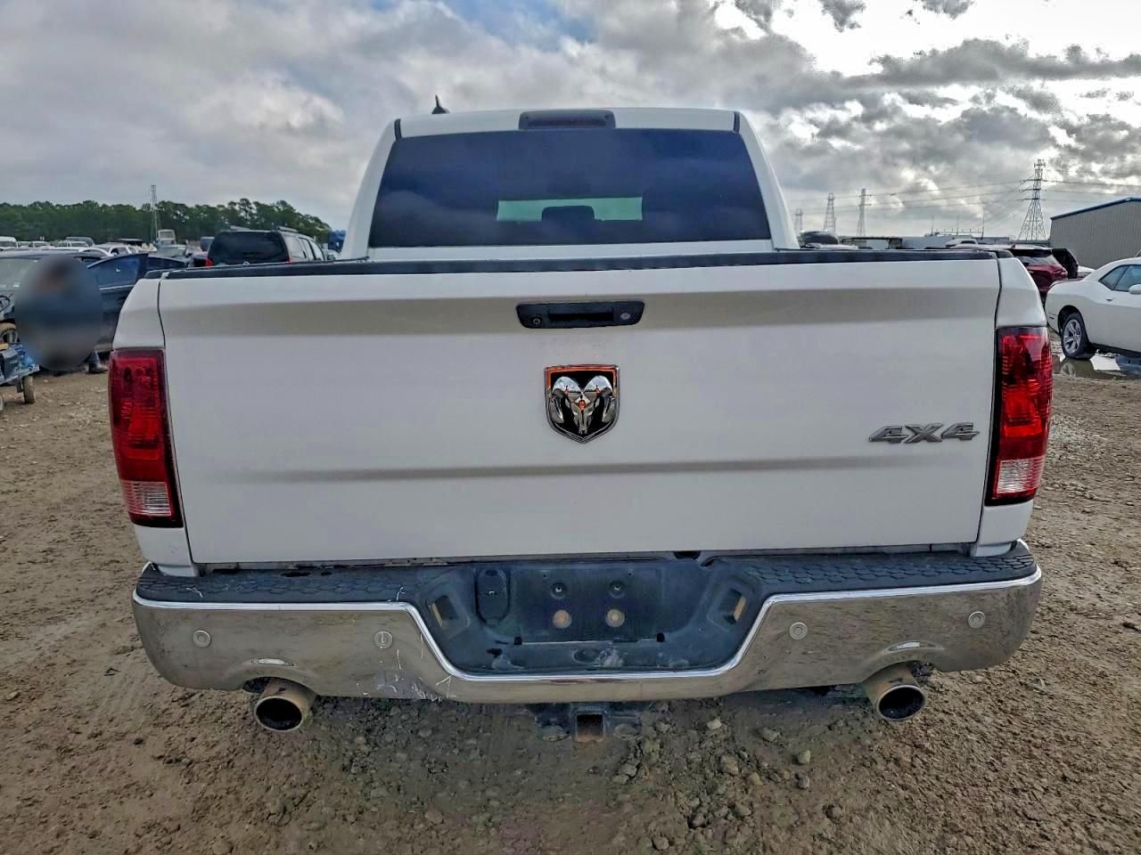 2015 Dodge RAM 1500 SLT