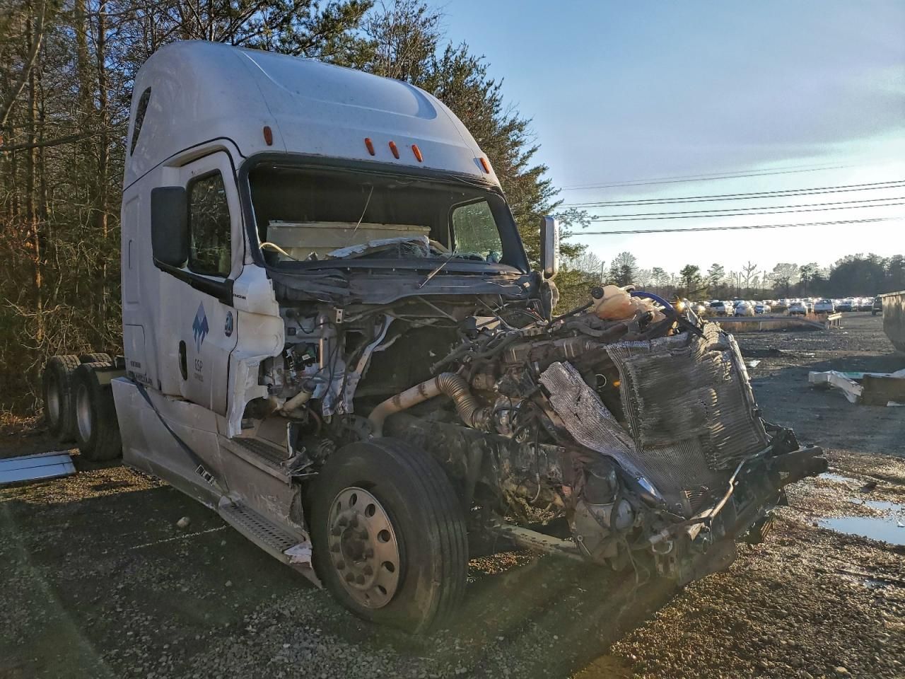 2018 Freightliner Cascadia 126 Semi Truck