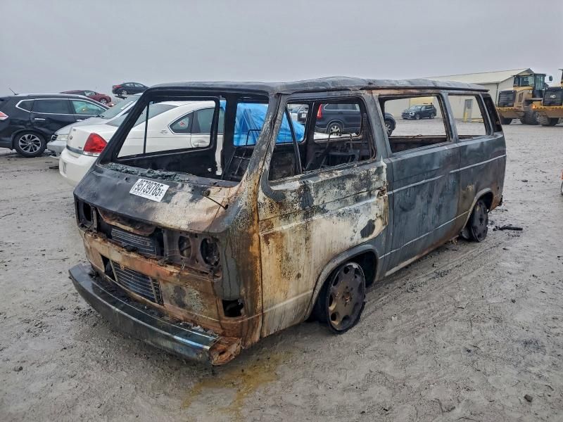 1986 Volkswagen Vanagon bus