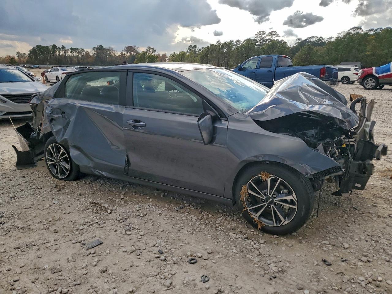 2024 KIA Forte lx