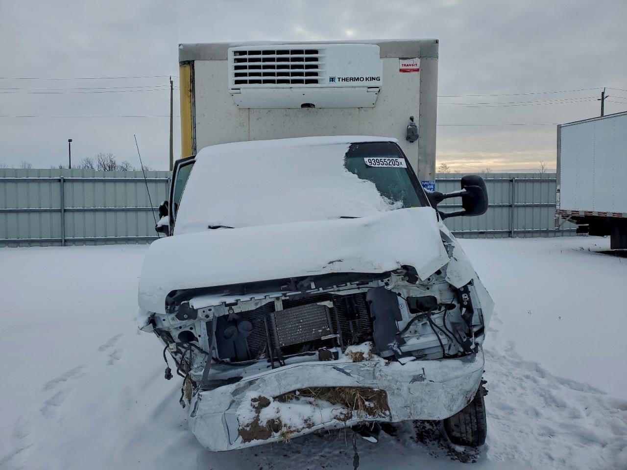 2022 Ford Econoline E450 Super Duty Cutaway Van