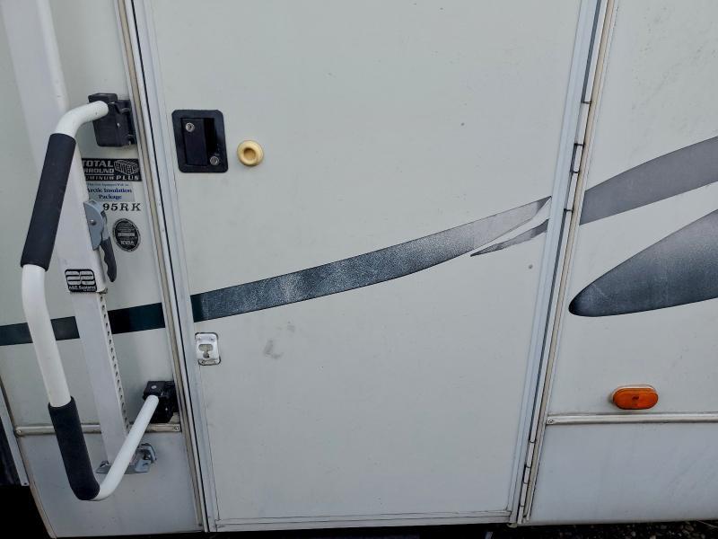 2006 Keystone Montana HI