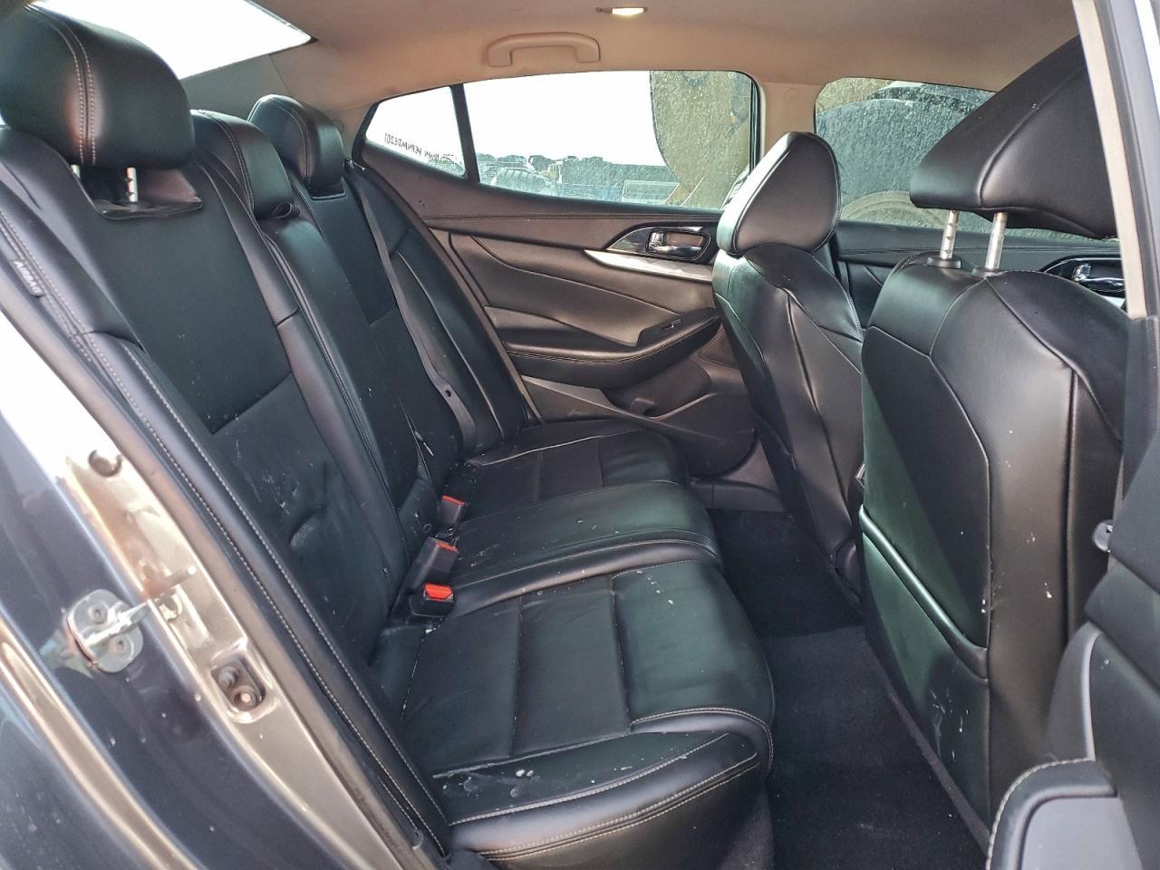 2021 Nissan Maxima sv