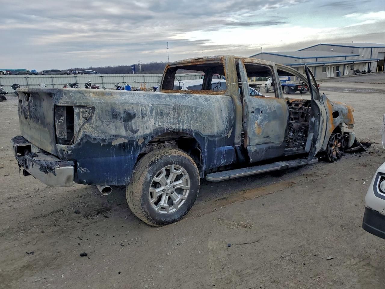 2016 Nissan Titan XD SL