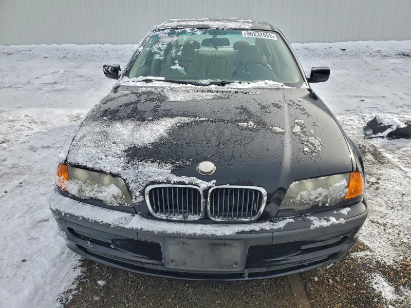 2000 BMW 323 i