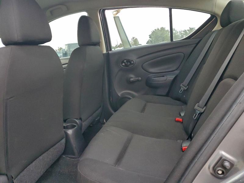 2019 Nissan Versa s