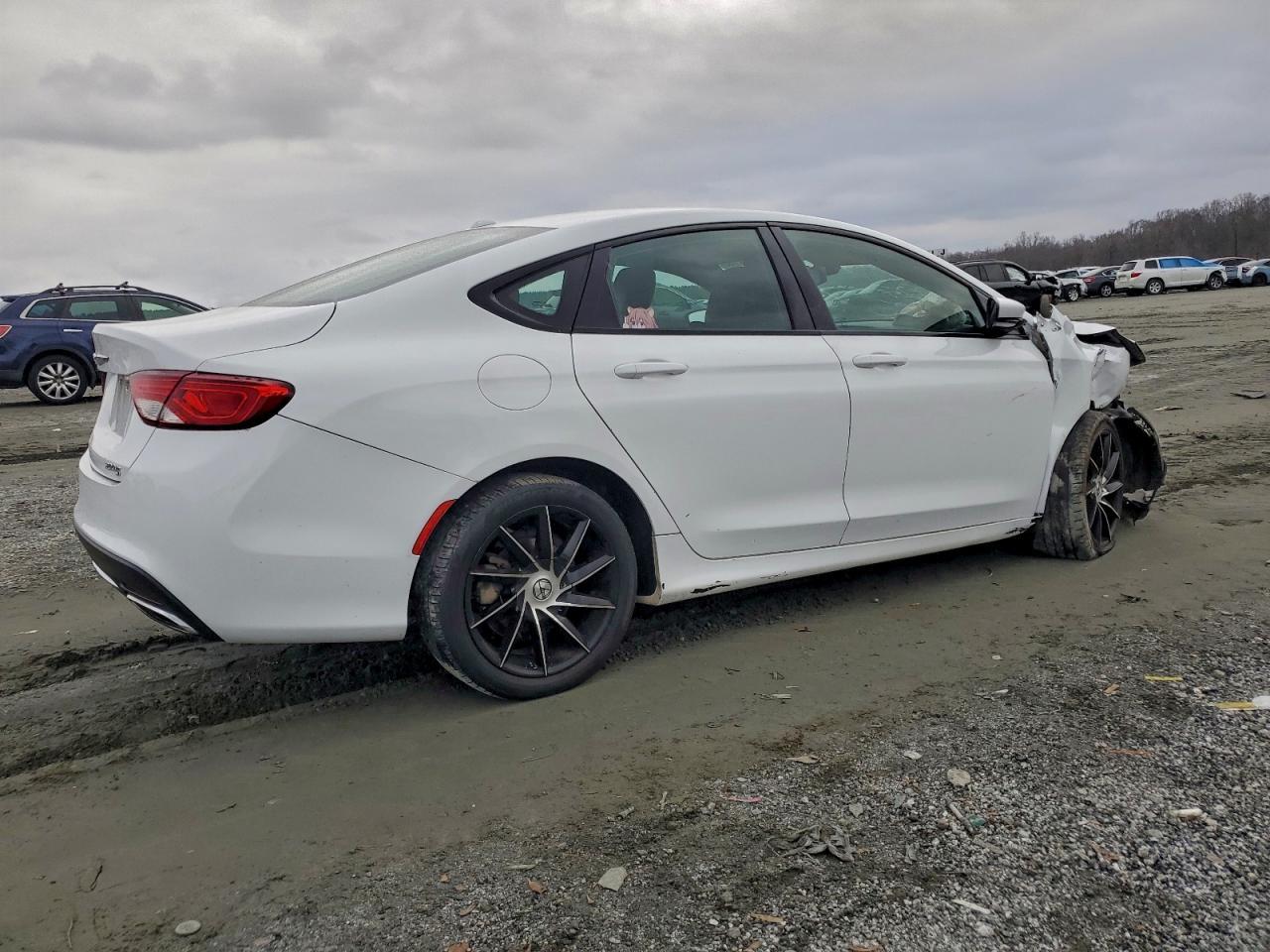 2015 Chrysler 200 s