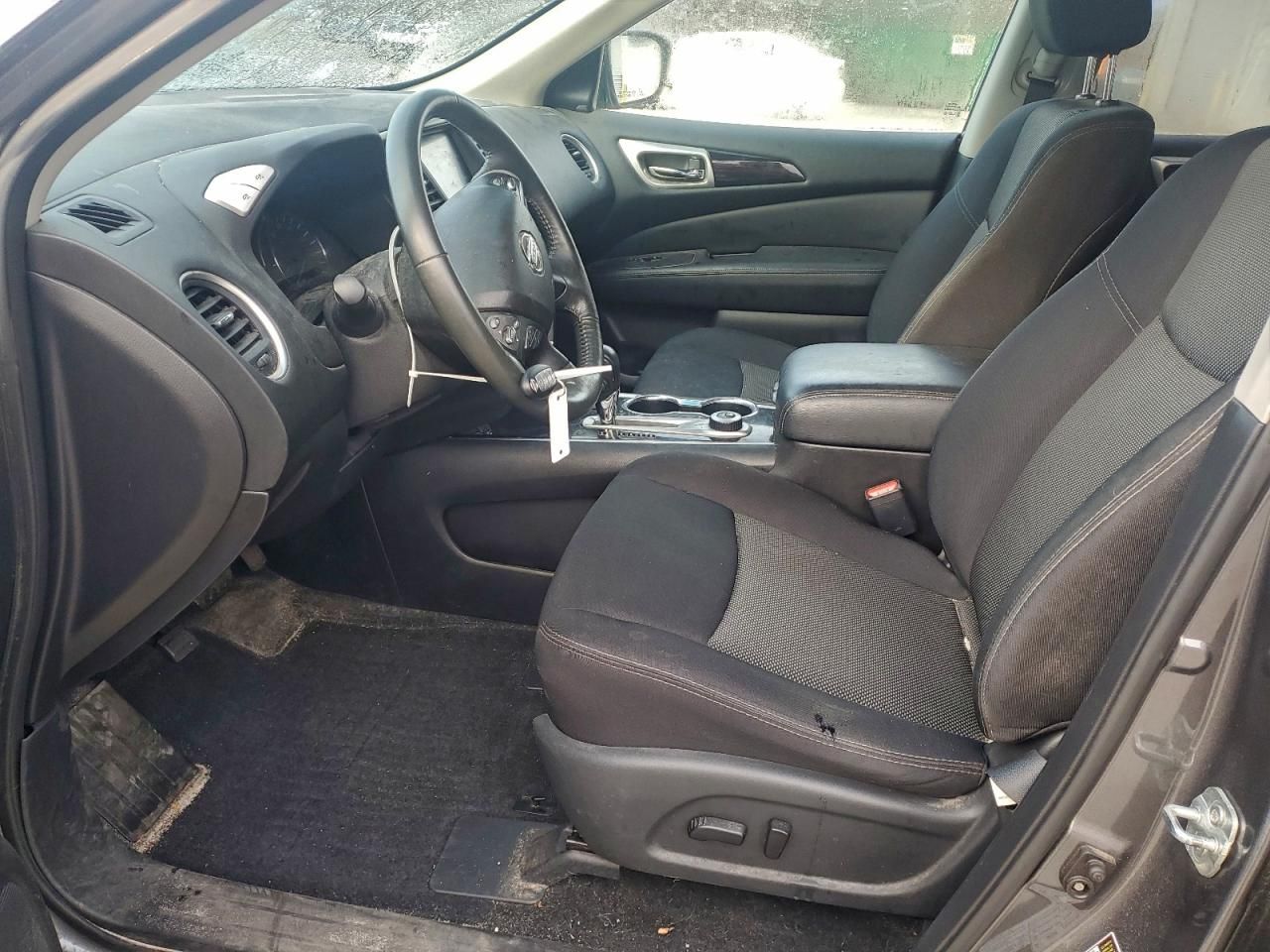 2018 Nissan Pathfinder s