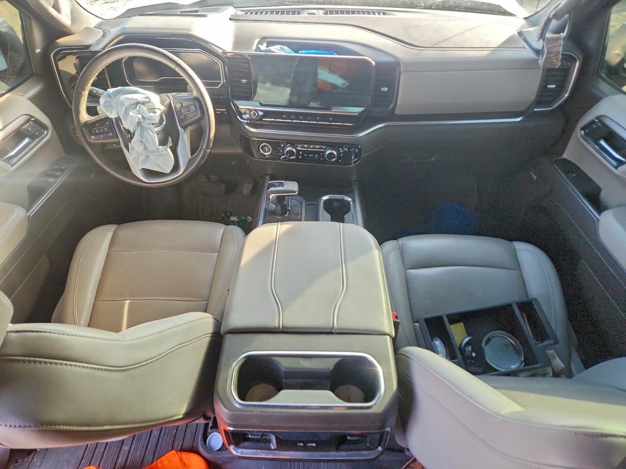 2023 GMC Sierra K1500 slt