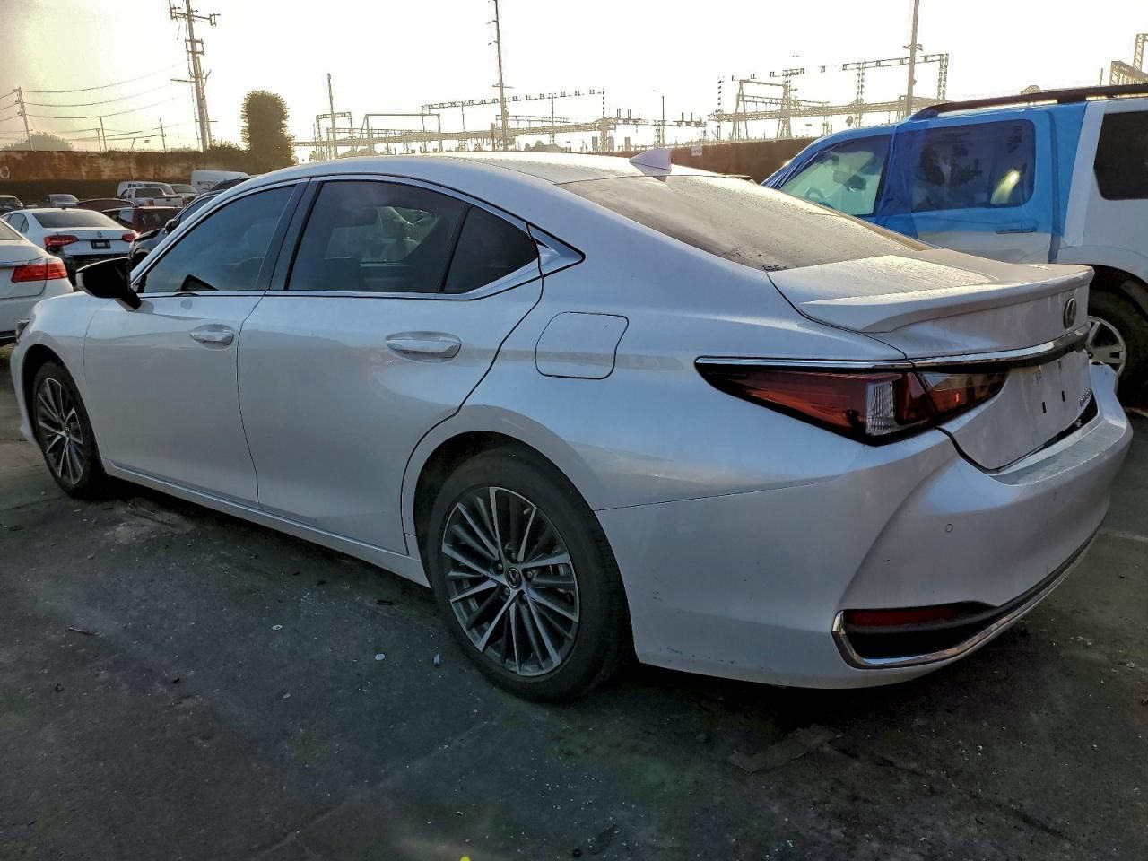 2025 Lexus Es 300h Base