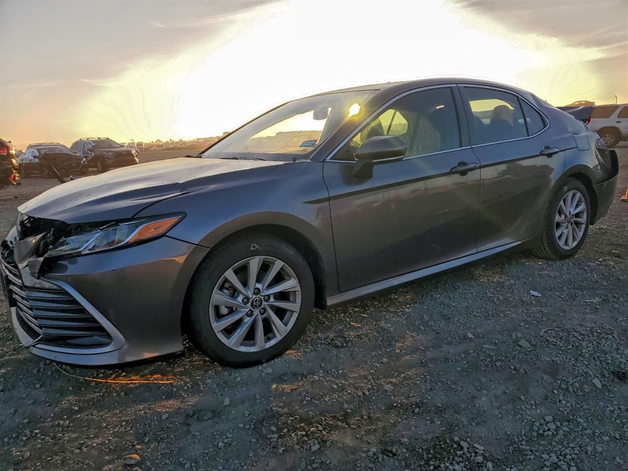 2024 Toyota Camry le