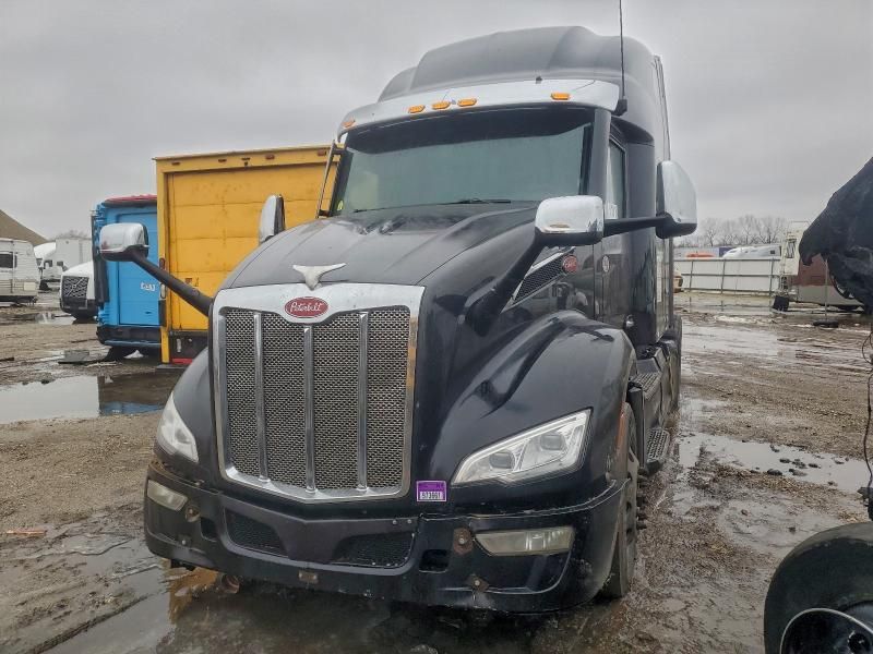 2023 Peterbilt 579 Semi Truck