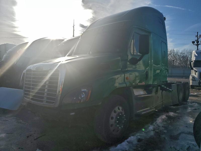 2018 Freigliner 2018 Freightliner Cascadia 125 Semi Truck
