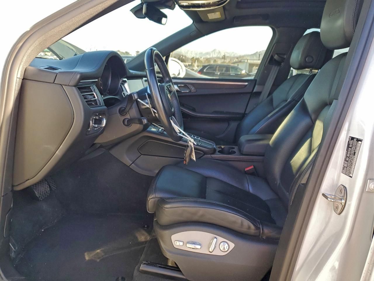 2020 Porsche Macan gts