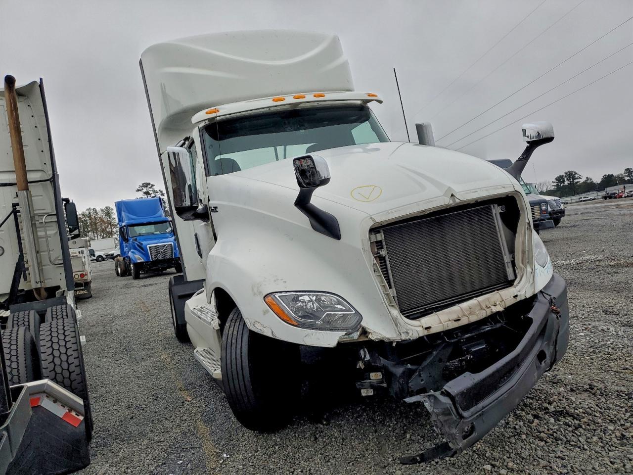 2020 International LT625 Semi Truck