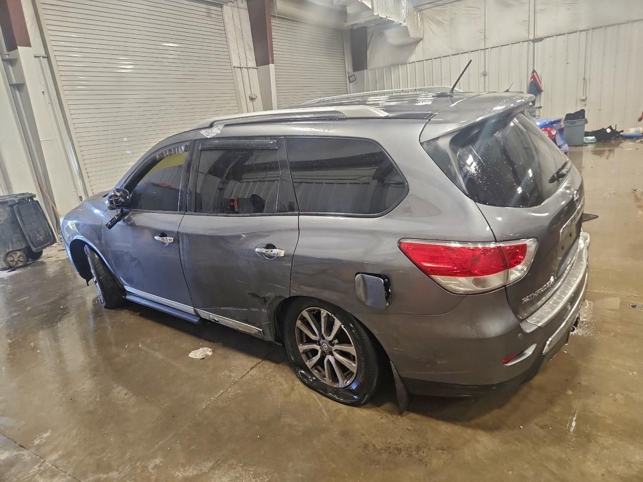 2015 Nissan Pathfinder s