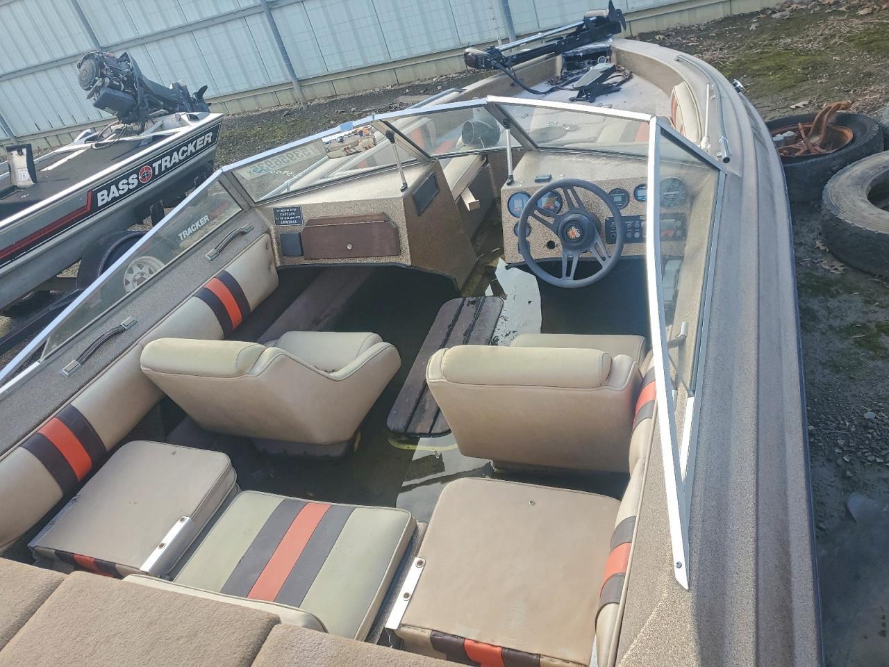 1988 Baja Boat