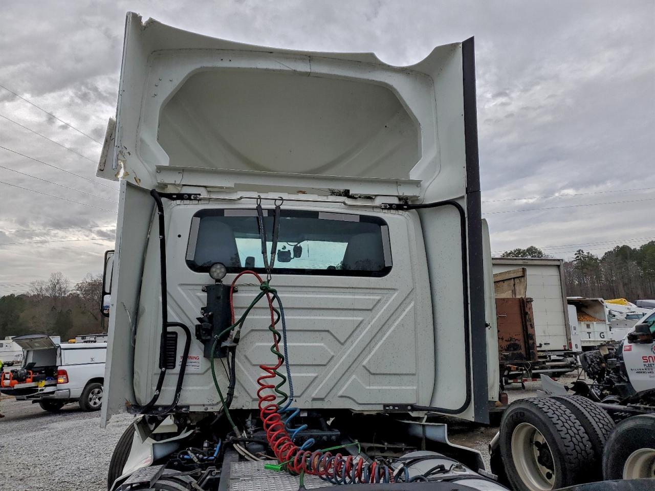 2020 International LT625 Semi Truck