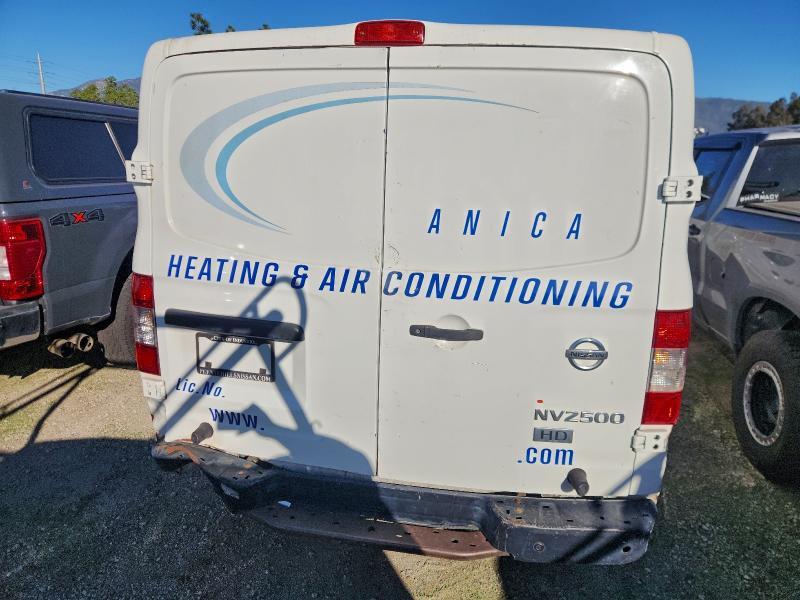 2015 Niss NV 2500 HD SV