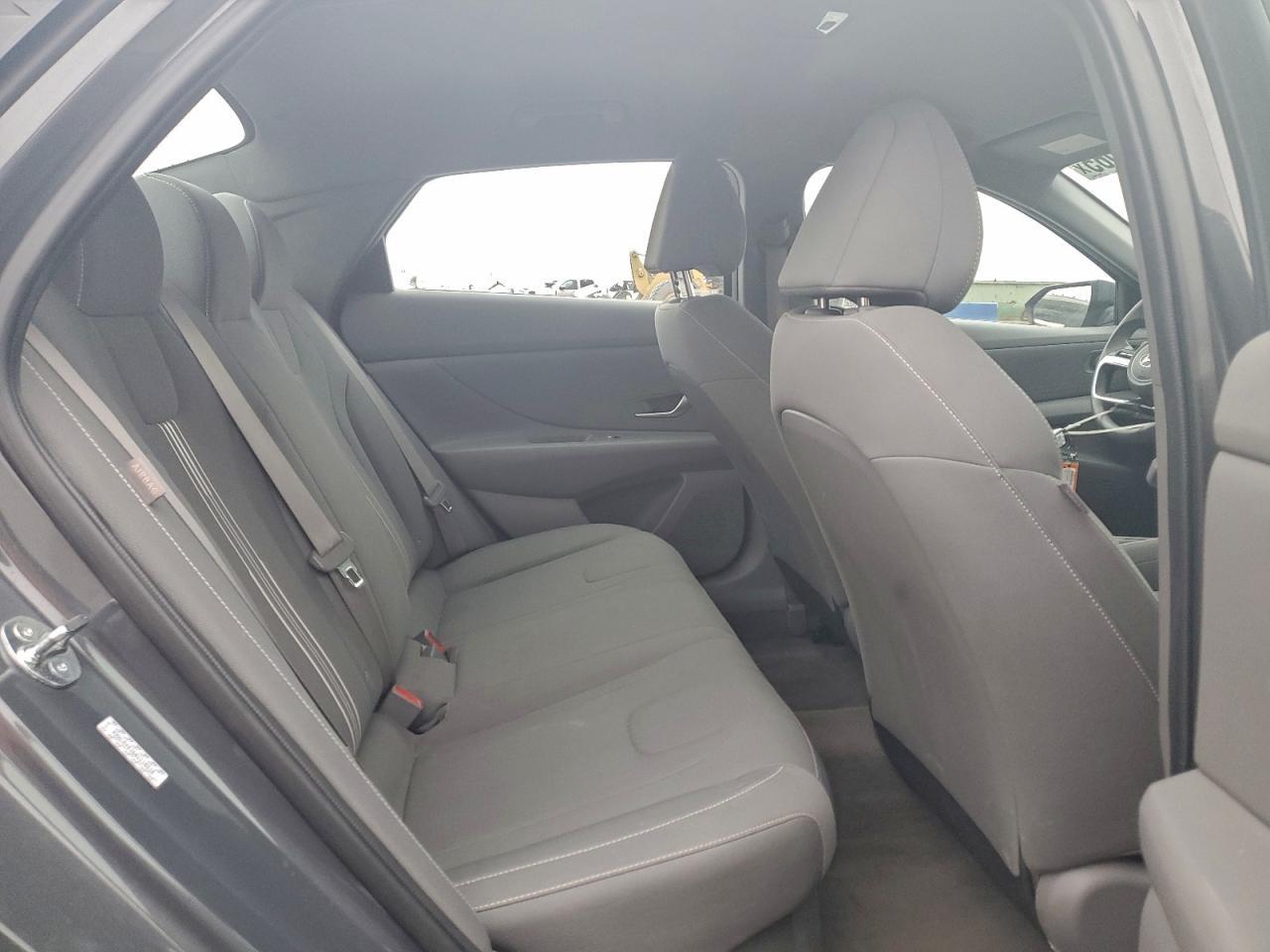2024 Hyundai Elantra Blue