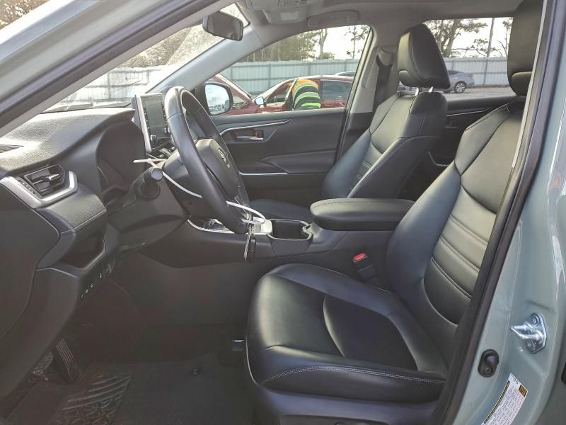 2022 Toyota Rav4 xle Premium