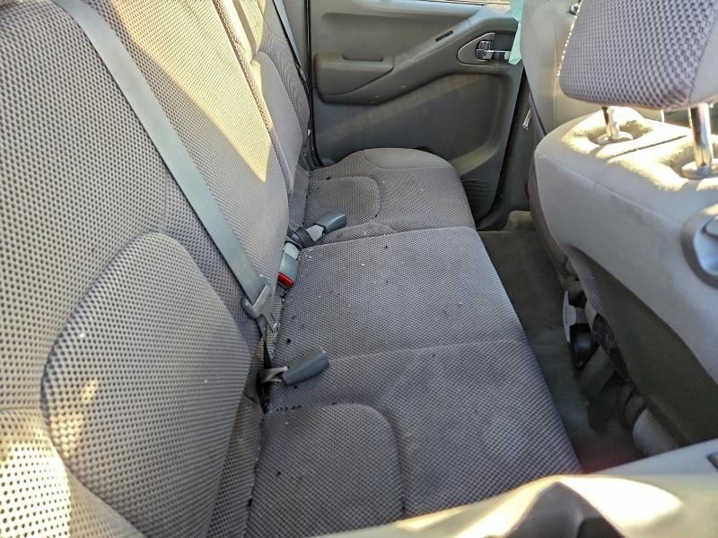 2013 Nissan Frontier s