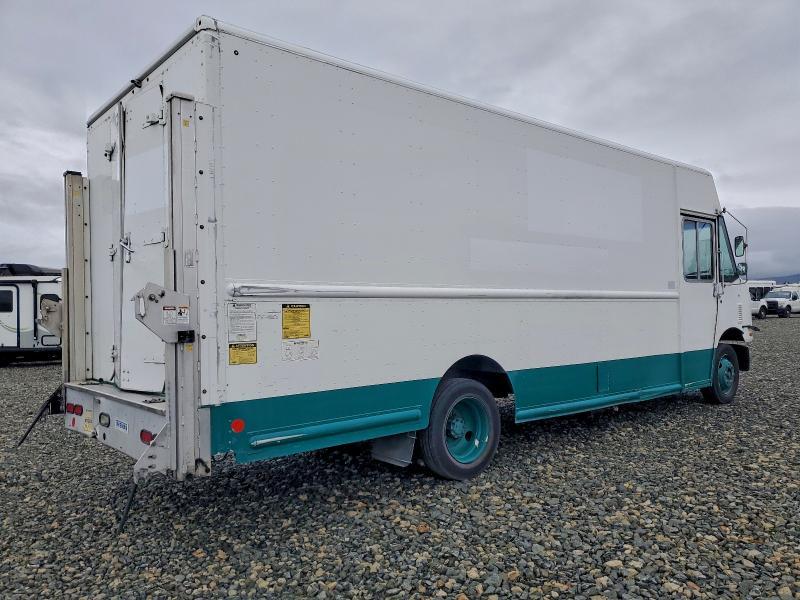 2012 Freightliner MT45G Delivery Truck