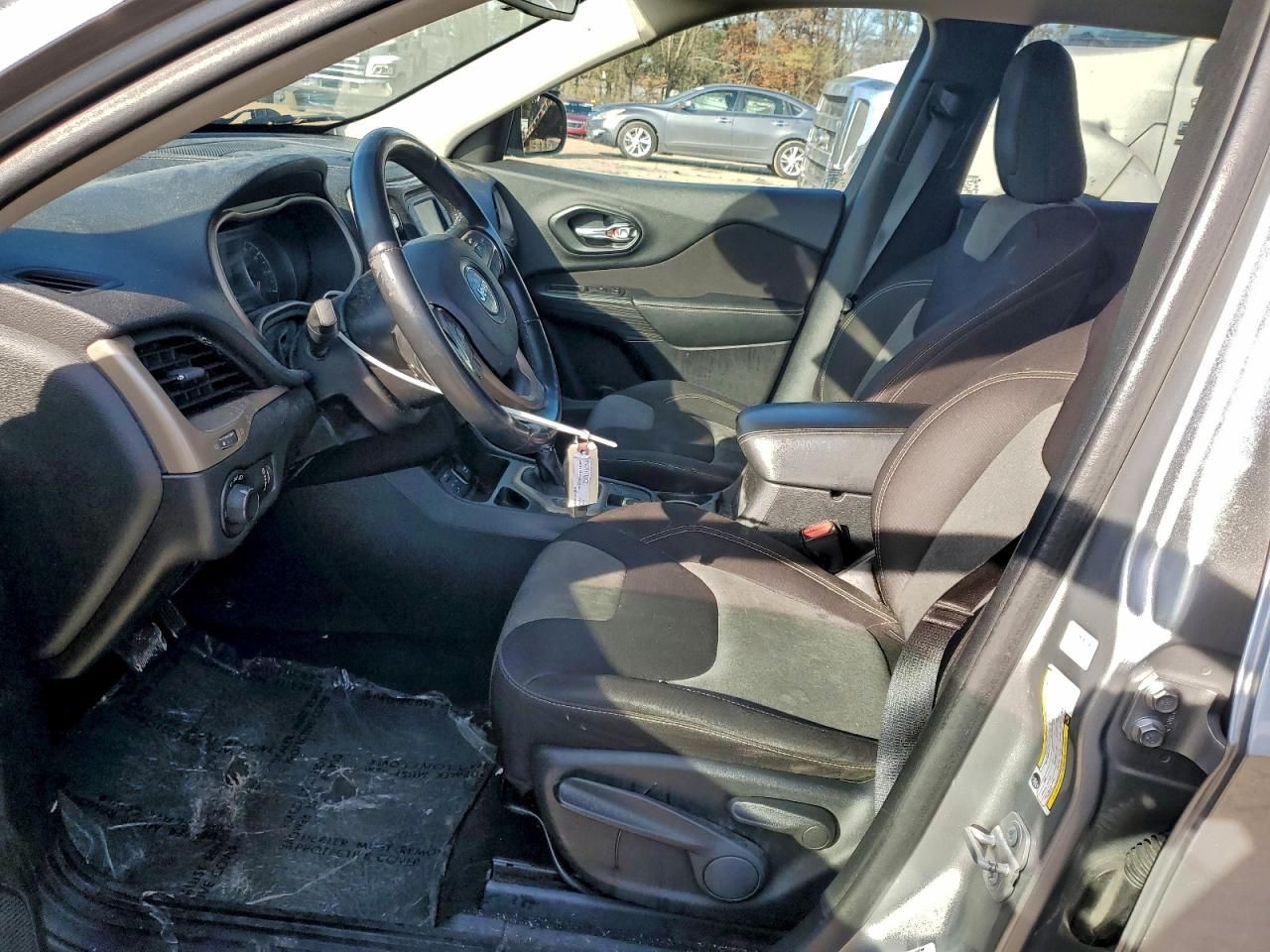 2015 Jeep Cherokee Sport