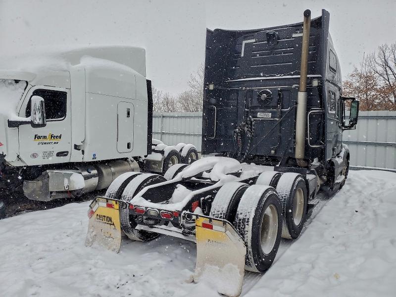 2020 Volvo VNL Semi Truck