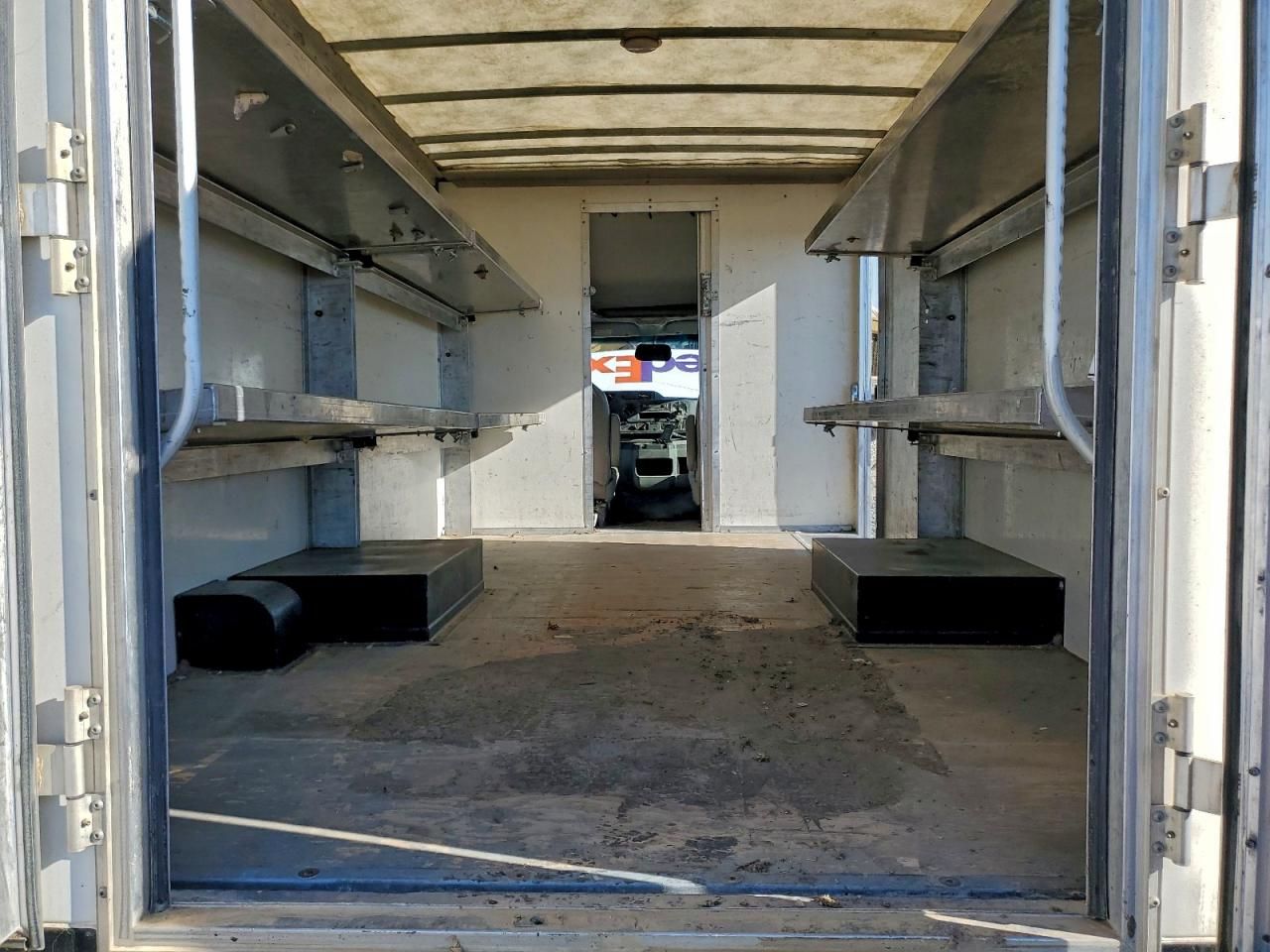 2021 Ford Econoline E350 Super Duty Cutaway Van