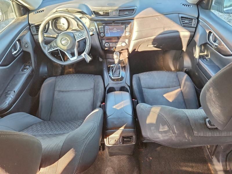 2017 Nissan Rogue sv