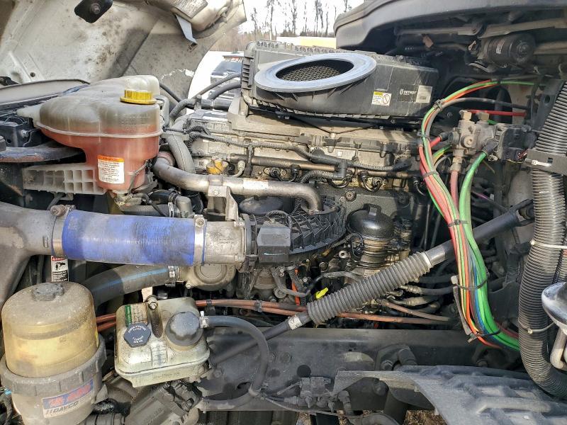 2019 Freigliner 2019 Freightliner Cascadia 126 Semi Truck