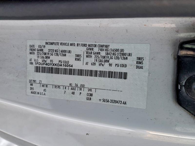 2019 Ford F450 Super Duty BOX Truck