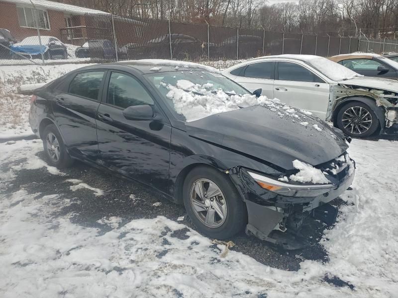 2024 Hyundai Elantra se