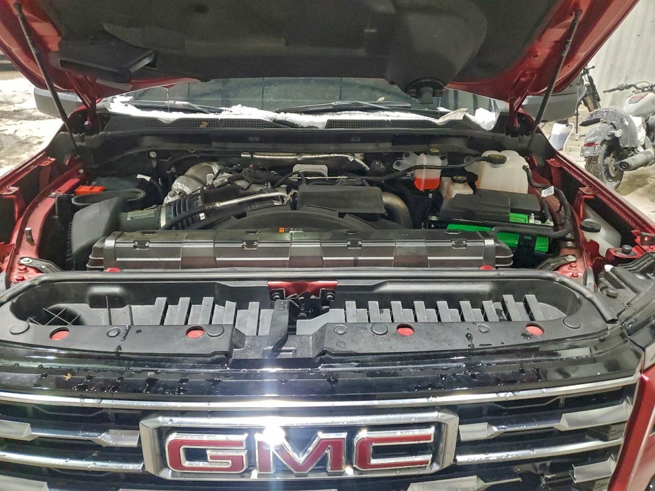 2025 GMC Sierra K2500 AT4