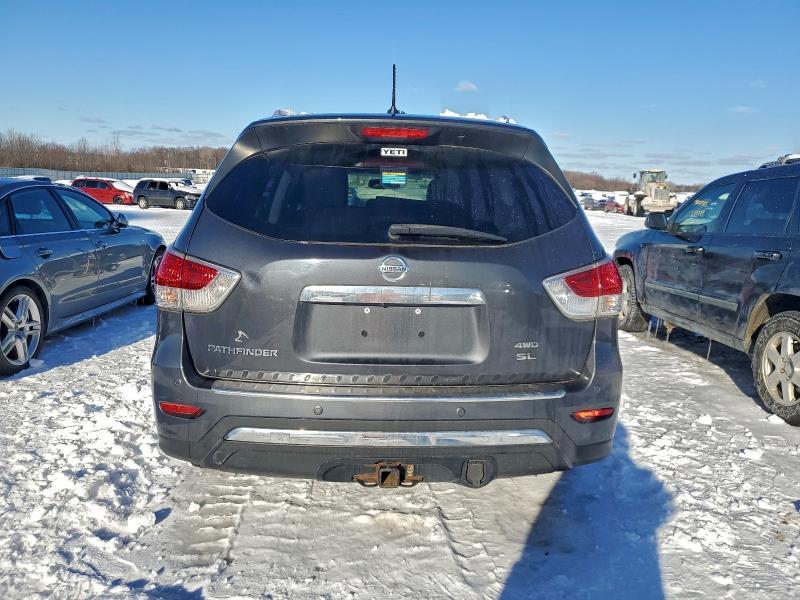 2014 Nissan Pathfinder s