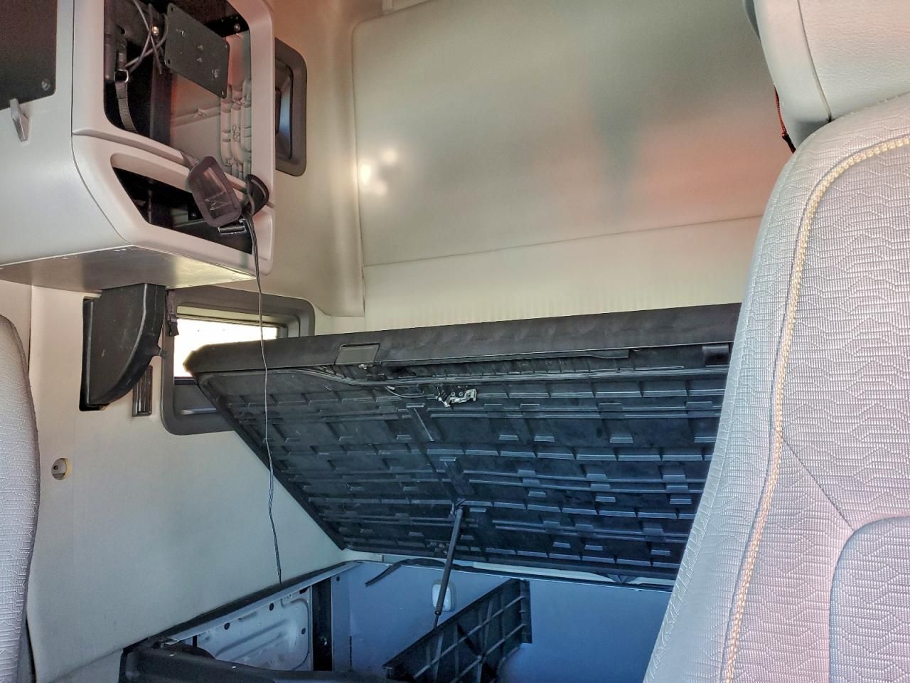 2019 Volvo VNL Semi Truck